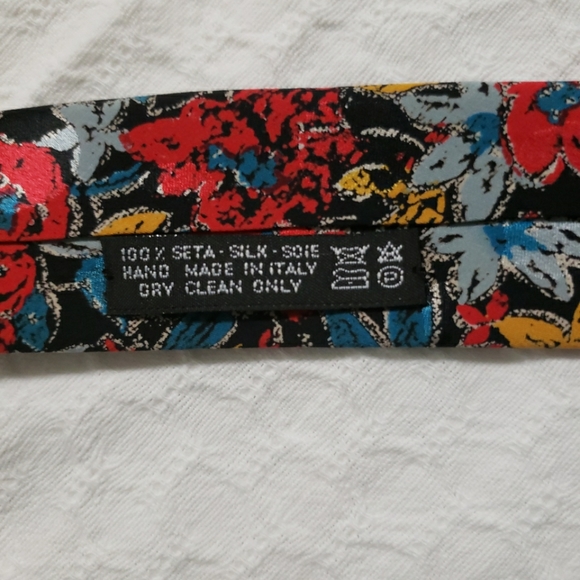 Federigo Floral Tie Red/Blue/Yellow Prints - Picture 4 of 5